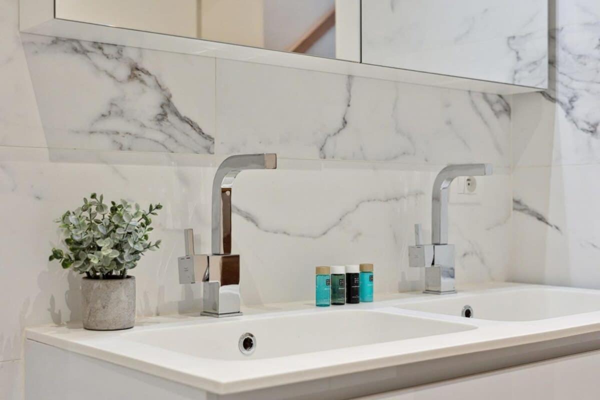 Bright Waterfront Apartment Antwerp Luaran gambar